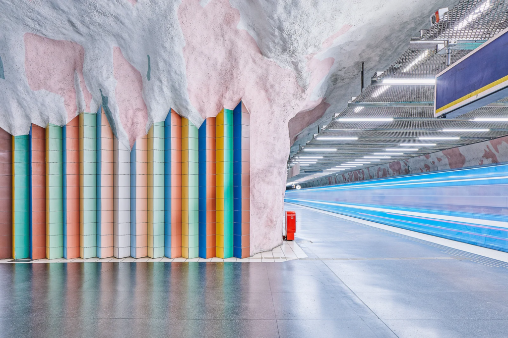 Mörby Centrum station